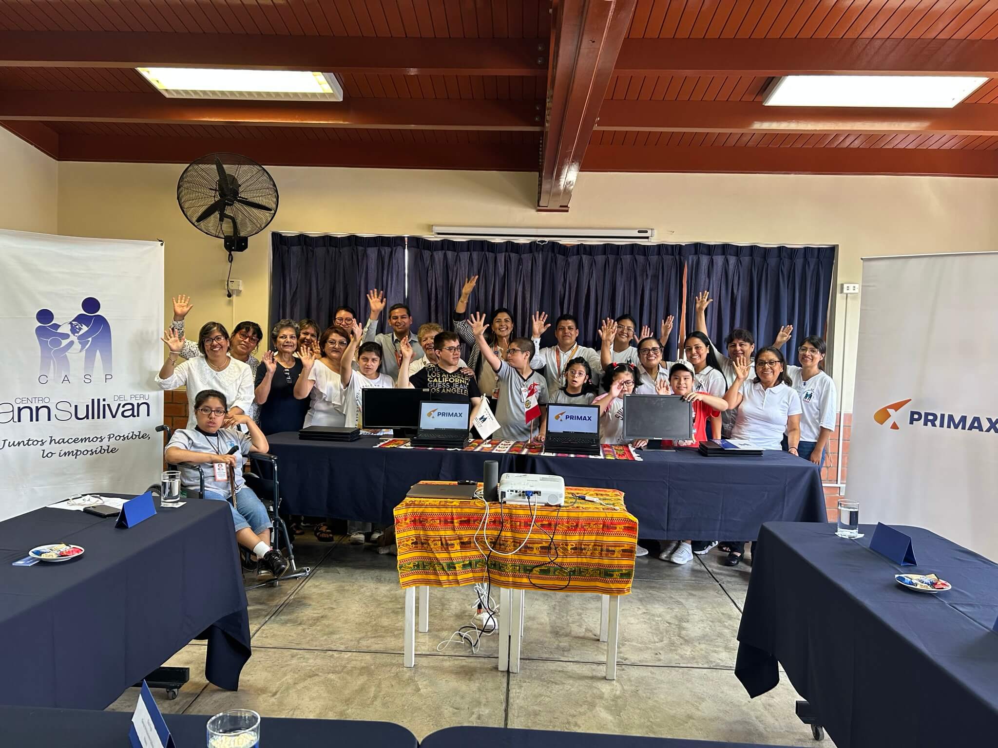 PRIMAX entrega equipos para implementación de laboratorio de cómputo del Centro Ann Sullivan del Perú